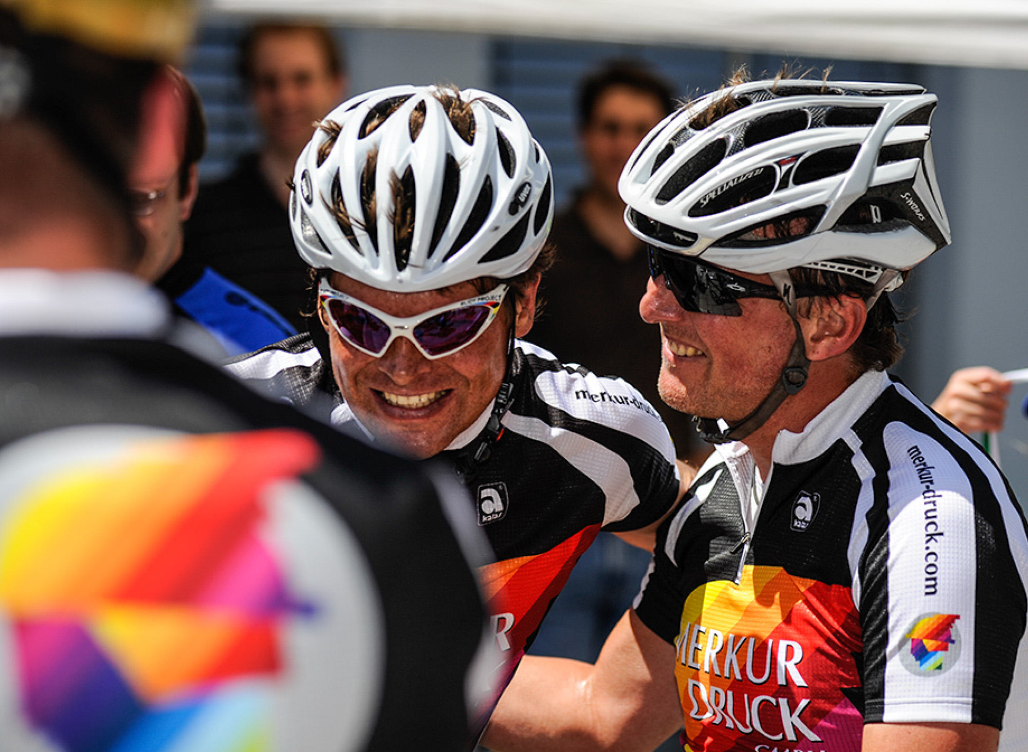 Jan Ullrich und Jens Vögele im Gespräch im Ziel beim Deutschland Grand Prix in Bad Saulgau